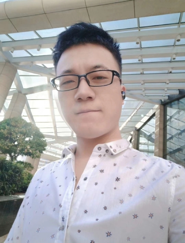 你是人间四月天的第一张照片--吕梁蓝颜知己交友网